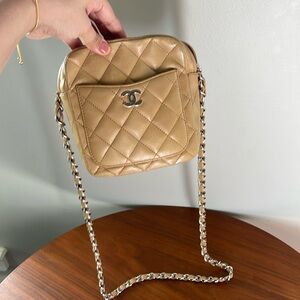 VINTAGE- CHANEL Lambskin Camera Bag